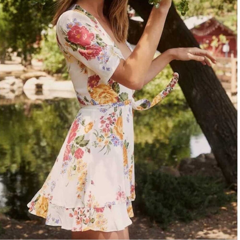 Reformation Floral Bouquet White Ivory Cream
 Crepe Monica Wrap Dress Small